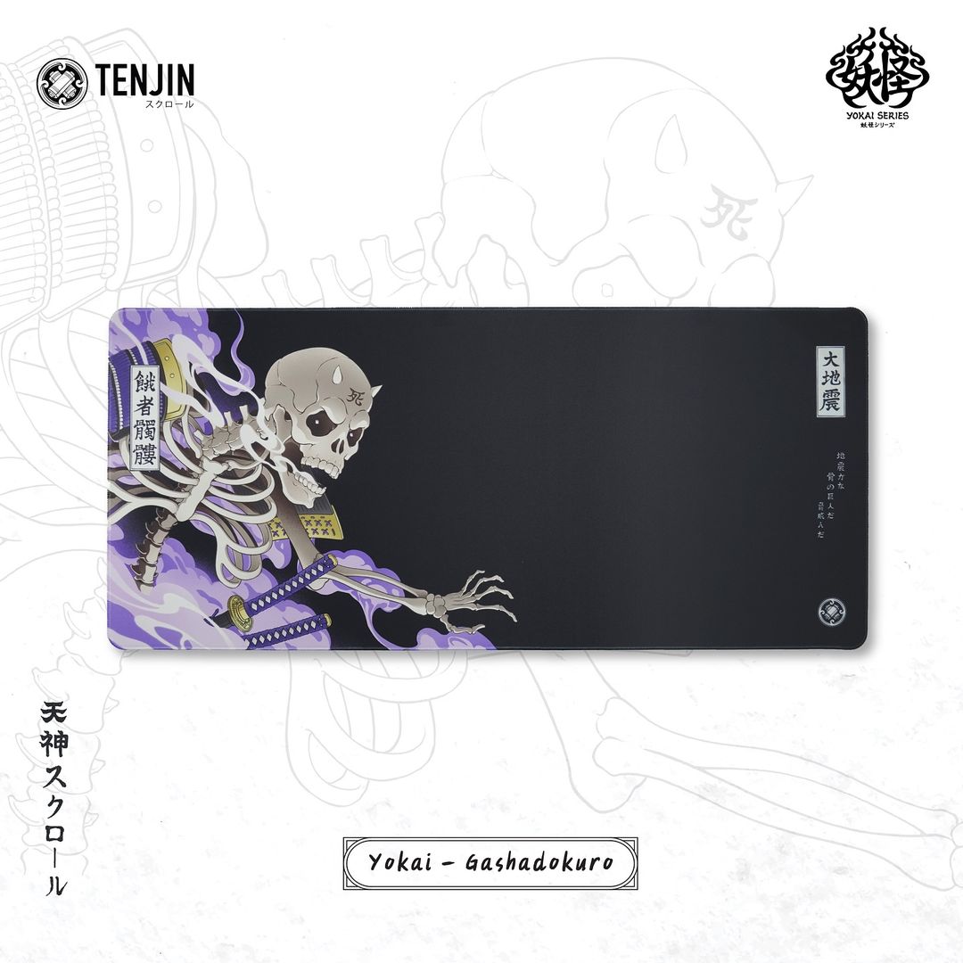 GASHADOKURO Deskmat